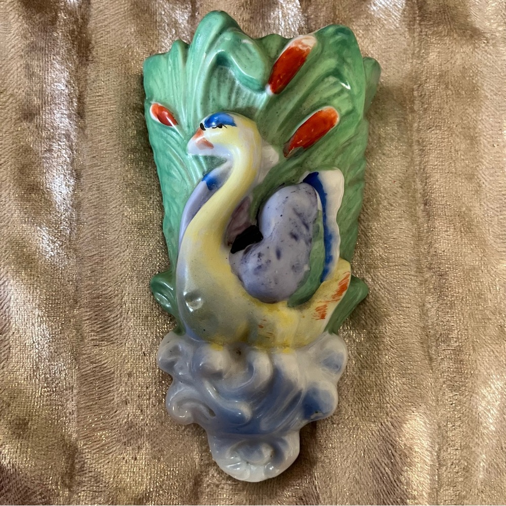 BIRD Wall Pocket SWAN FLORAL - Cottagecore Boho Swan In Water w Cattails - VTG